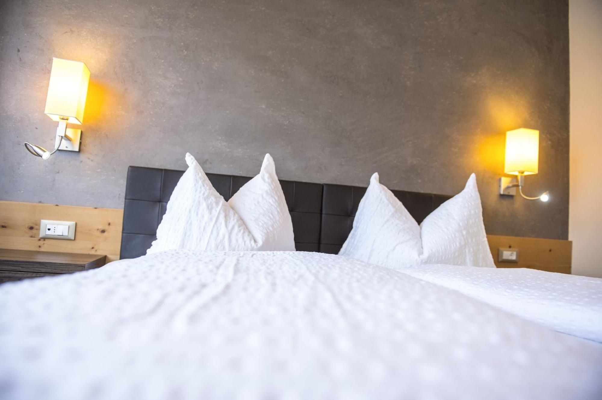 Hotel Zum Tiroler Adler Szoba fotó